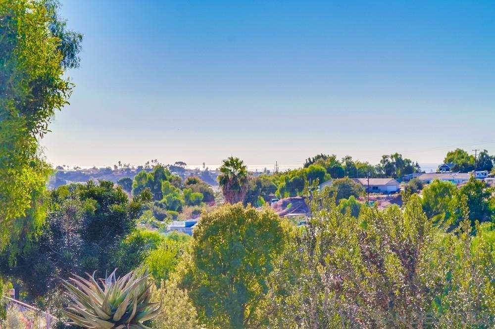 Twiz Scissor Banner Image